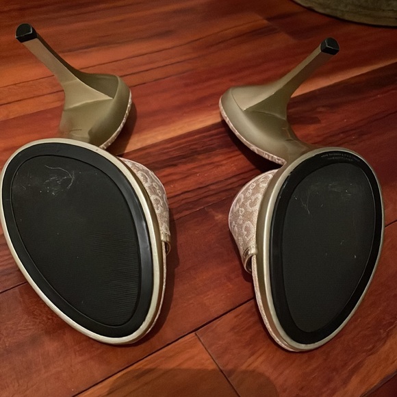 Guess gold metallic heels - Picture 3 of 4